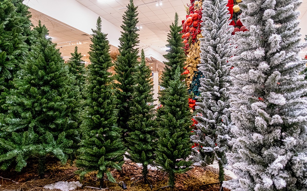 Showroom Natal FLORARTE 2022. Árvores avulsas. Showroom Natal FLORARTE 2022. Árvores avulsas.